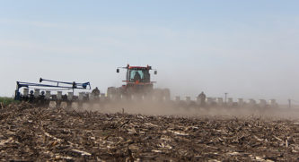 Agricultural Backgrounds of Staff Help Solidify Customer Relationships